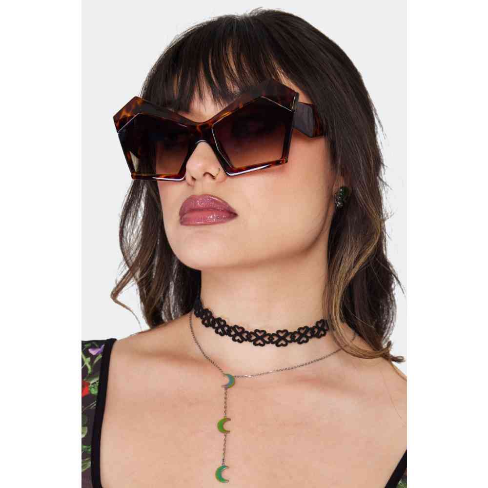 Jawbreaker - Exaggerated Angled Tortoiseshell Cat Eye Zonnebril - Bruin